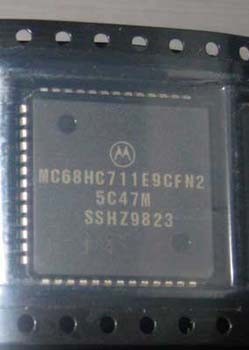 Процессор MC68HC711E9CFN2 5C47M